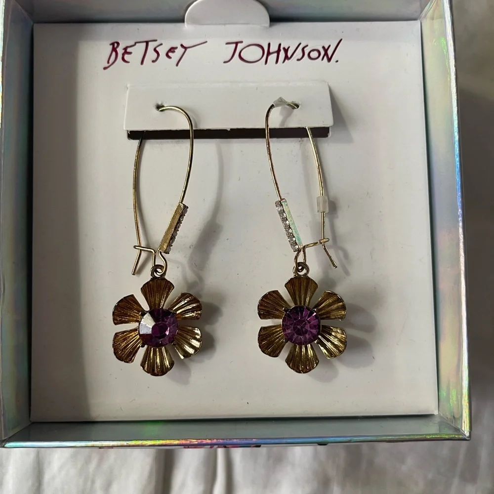 Betsey Johnson gold dangle flower with purple gemstone earrings - Picture 2 of 3
